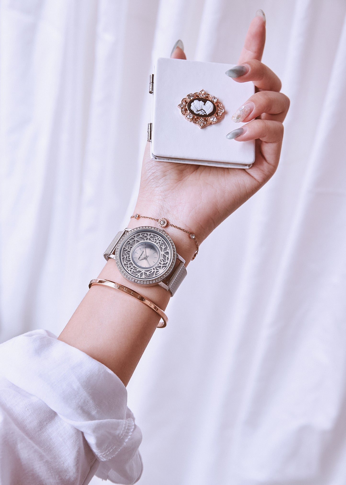 <transcy>水晶活潑小盒手錶|銀色極簡主義手錶具有藝術魅力|雪花</transcy>